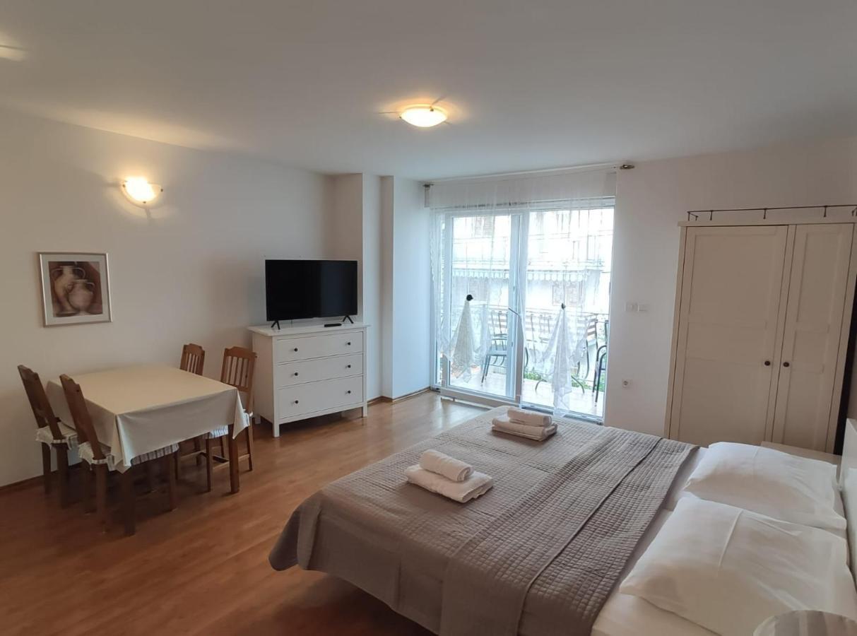 Ivana Apartman 2 茨里克韦尼察 外观 照片